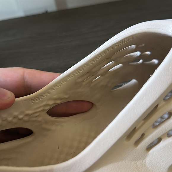 Yeezy FOAM RNNR - Picture 6 of 6